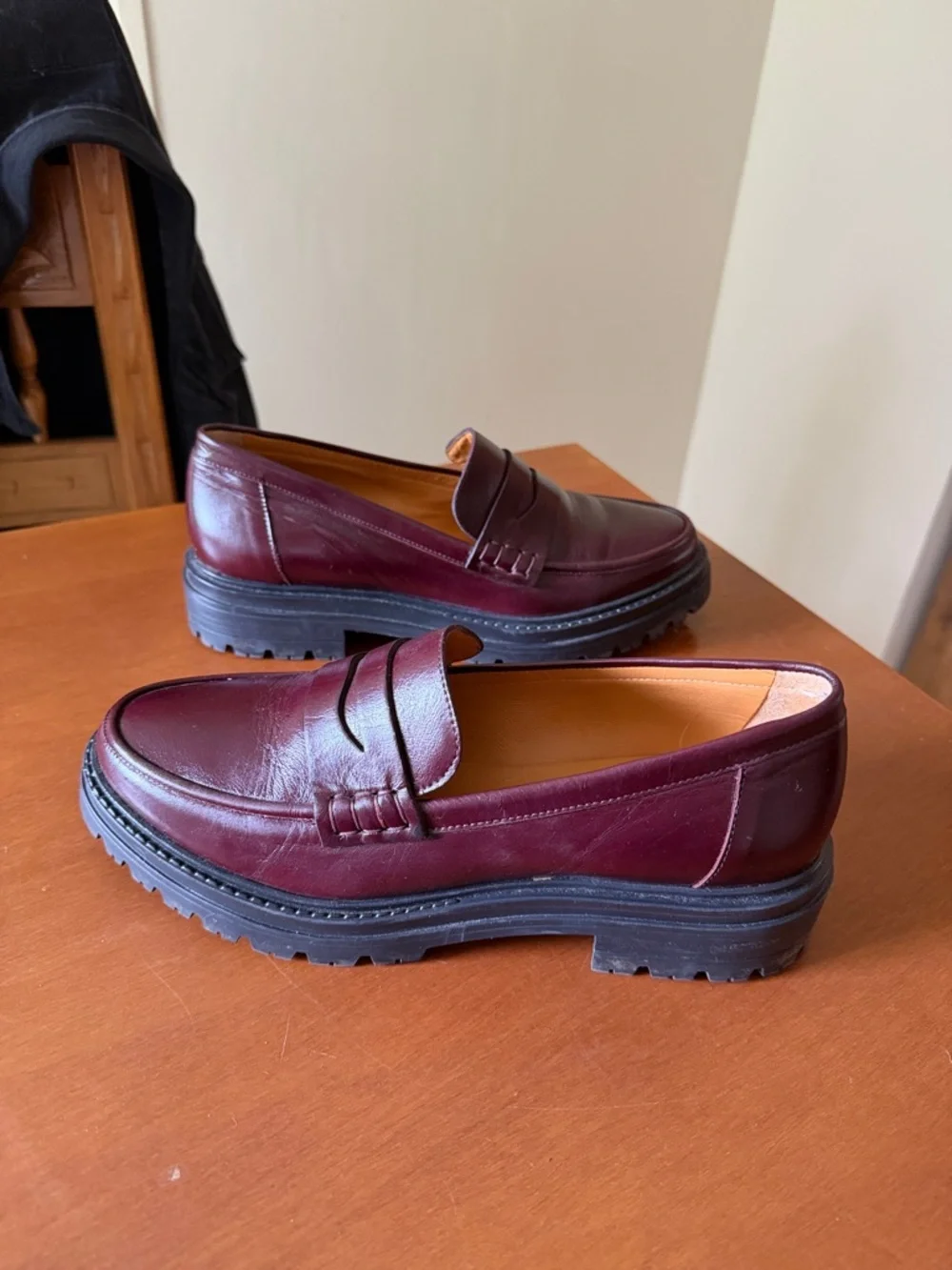 Albane Loafers - Glossy Burgundy - Picture 3 of 7